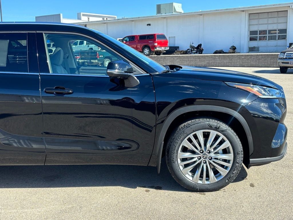 2026 Toyota Highlander Platinum