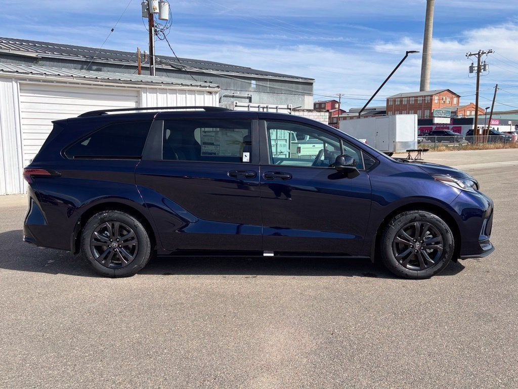 2026 Toyota Sienna XSE 7 Passenger