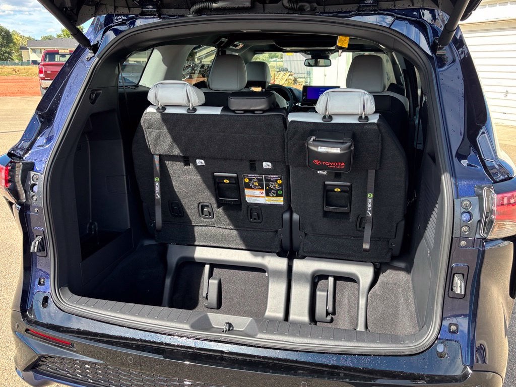 2026 Toyota Sienna XSE 7 Passenger