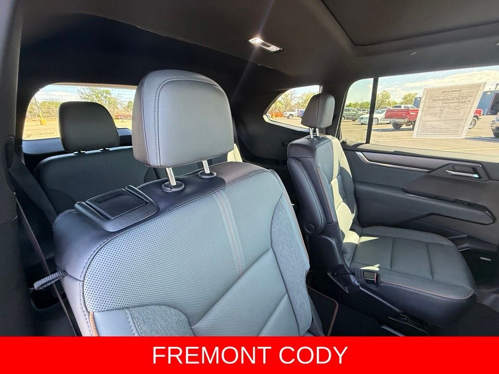 2025 GMC Acadia AT4
