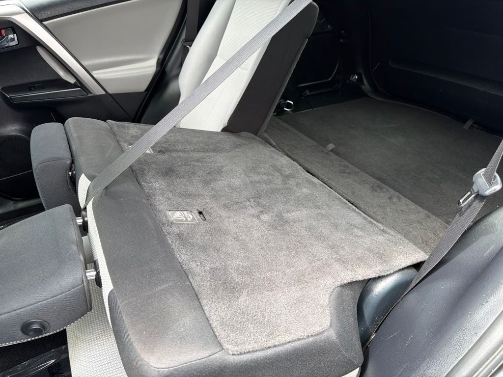 2018 Toyota RAV4 Hybrid XLE