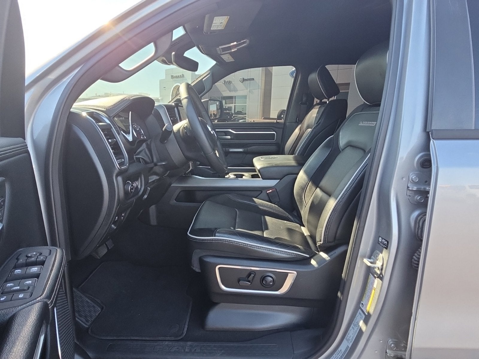 2025 RAM 1500 Laie Crew Cab 4x4 5'7' Box