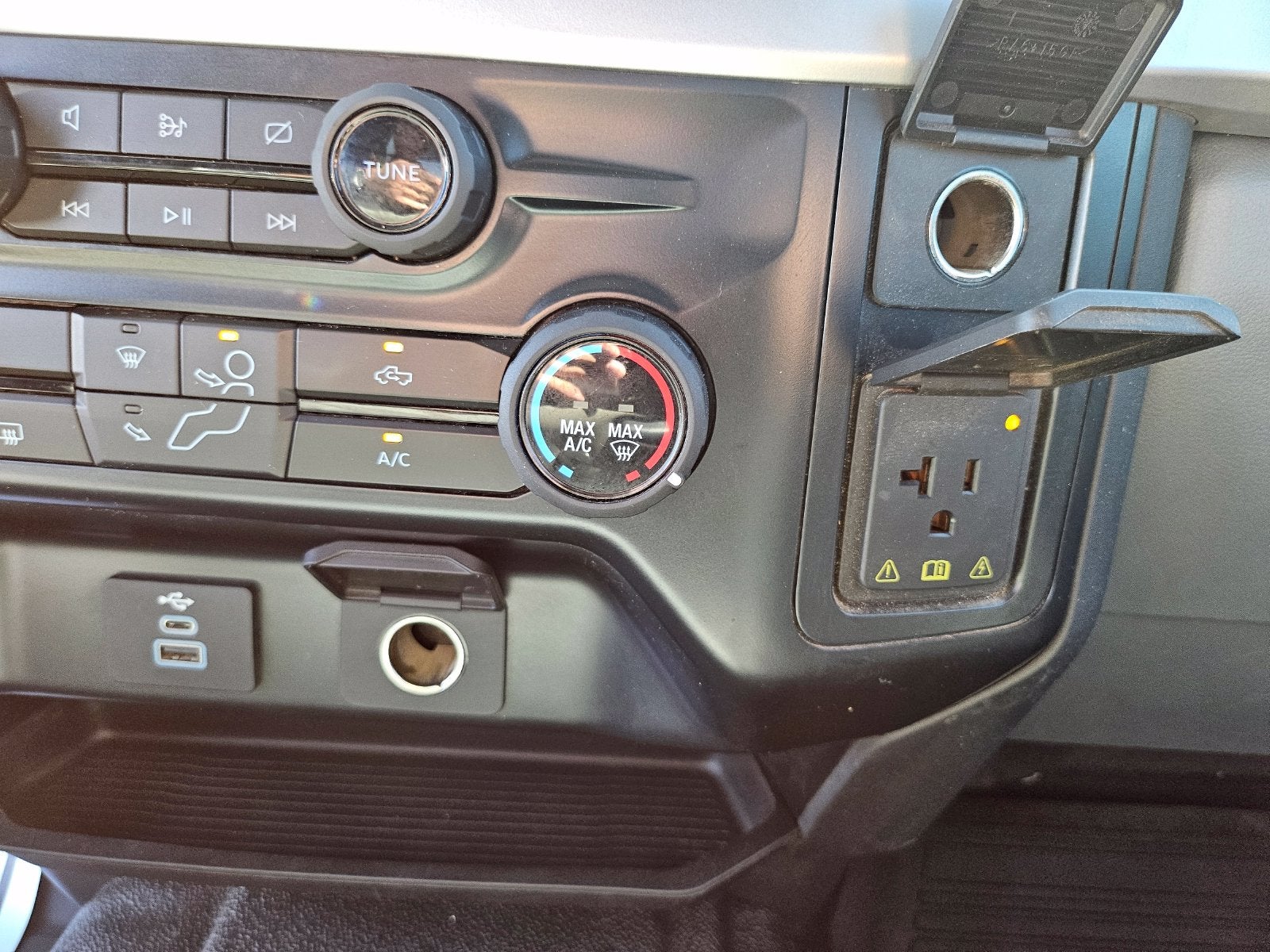 2023 Ford F-450SD XLT