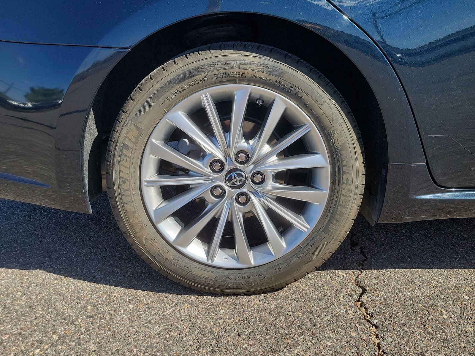 2016 Toyota Avalon Hybrid Base